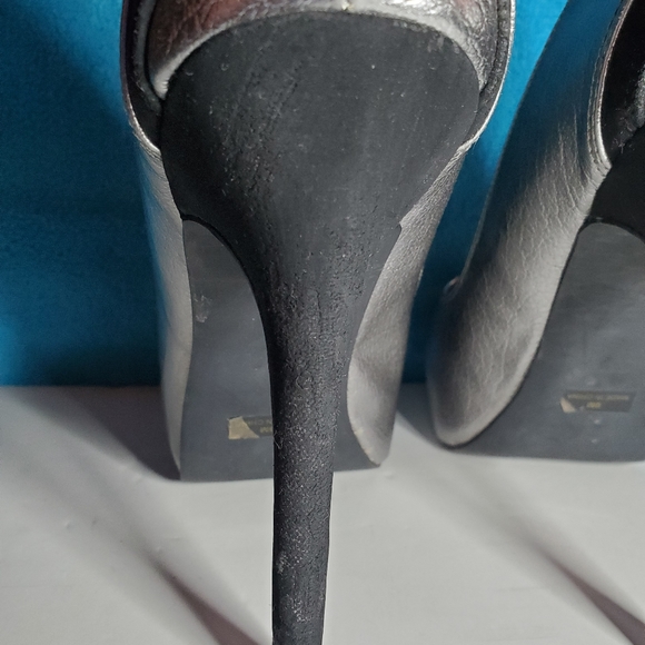 Joey Black and Silver High Heels Size 9 CUTE!! - Picture 8 of 15